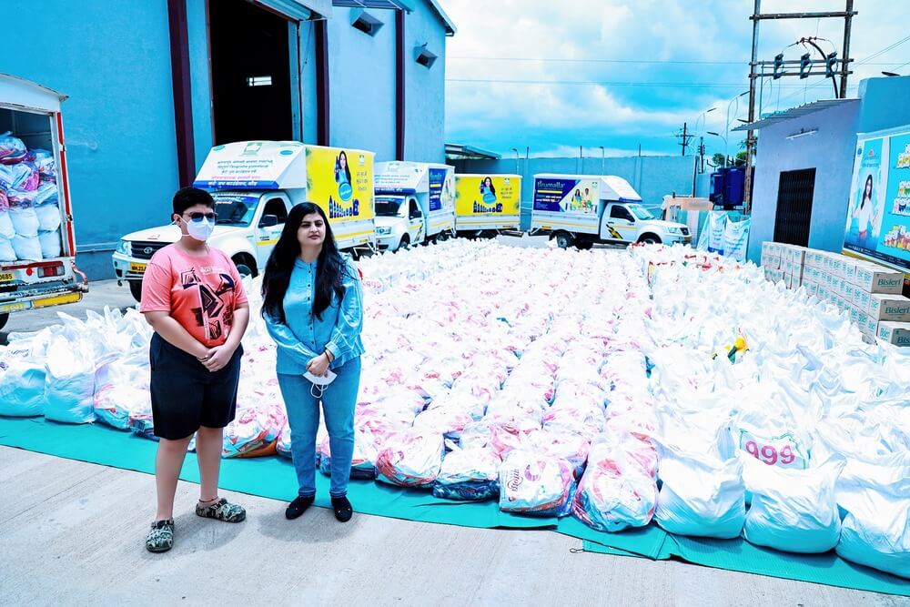 Donation of Foodgrains, Clothes to 5000 Flood Affected Families - Kute Group Foundation