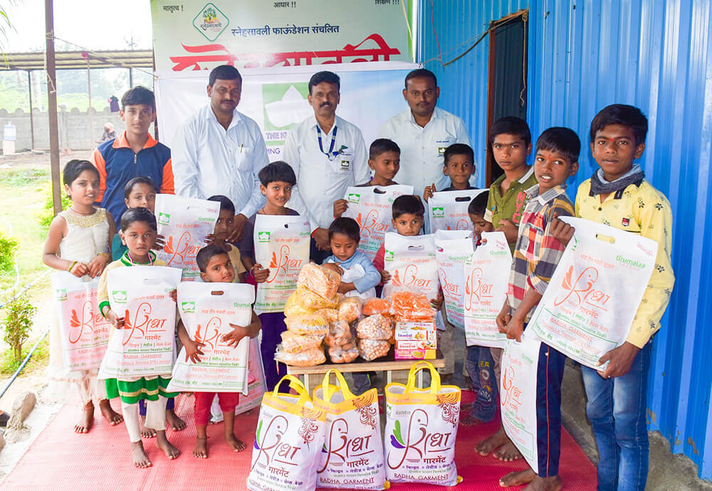 Clothes & Sweets distribution at Sneha Savali Orphanage Home, Beed - Kute Group Foundation